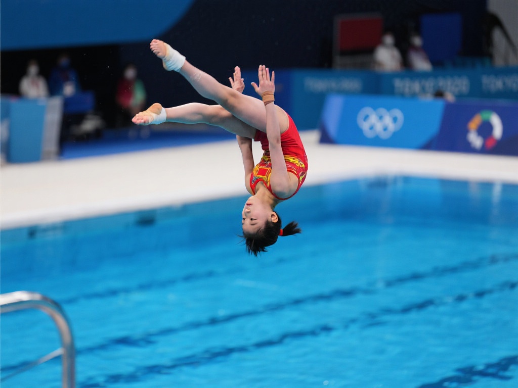 惊艳！全红婵训练中展现顶级核心力量与滞空绝技慢镜头